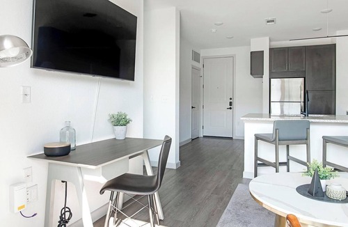 Dallas Apartment | Landing | Amazing 1BD, Pool, Clubhouse