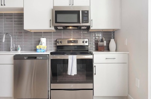 Downtown Apartment | Landing | Amazing 1BD, Pool, Yoga Studio