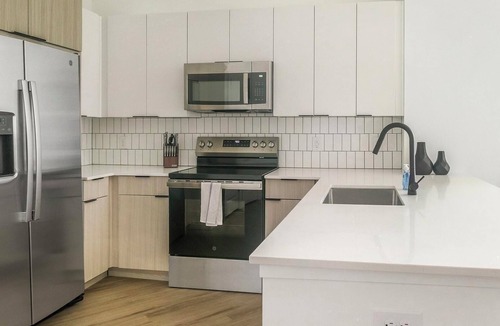 Chapel Hill Apartment | Landing | Amazing 1BD, Courtyard, Gym