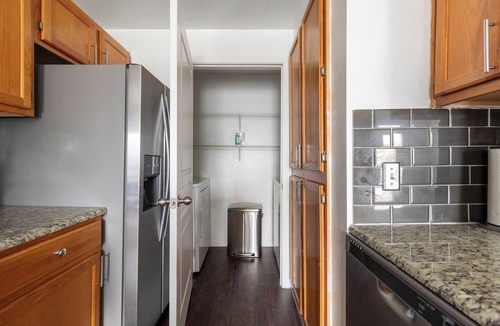 Downtown Fort Worth Apartment | Landing | Amazing 1BD, Gym