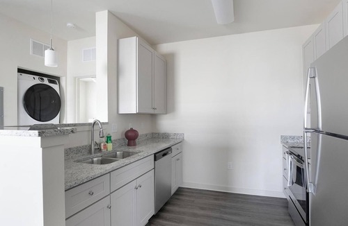 Fort Worth Apartment | Landing | Amazing 1BD in North Fort Worth