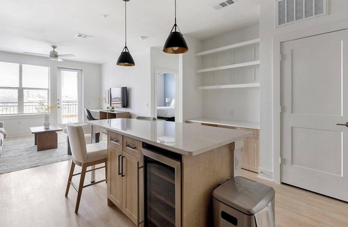 Roanoke Apartment | Landing | Amazing 1BD in Downtown Roanoke