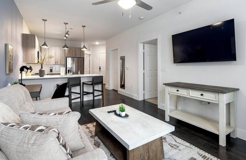 Fort Worth Apartment | Landing | Amazing 1BD in Bricktown
