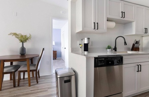 Fruitville Apartment | Landing | Amazing 1BD, Gym, Clubhouse