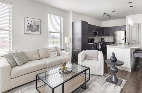 Haltom City Apartment | Landing | Amazing 1BD, Clubhouse, Gym