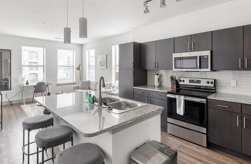 Haltom City Apartment | Landing | Amazing 1BD, Clubhouse, Gym