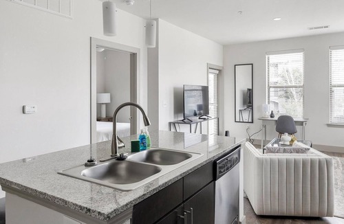 Haltom City Apartment | Landing | Amazing 1BD, Clubhouse, Gym