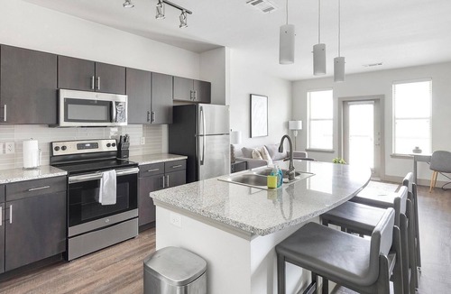 Haltom City Apartment | Landing | Amazing 1BD, Clubhouse, Courtyard