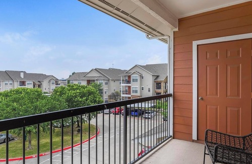 Fossil Creek Apartment | Landing | Amazing 1BD, Gym, Clubhouse