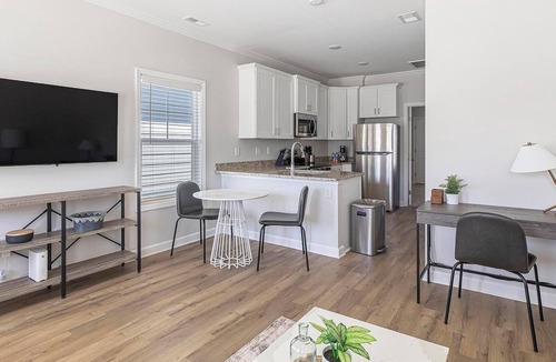 Huntsville Apartment | Landing | Amazing 1BD, Courtyard, Pool