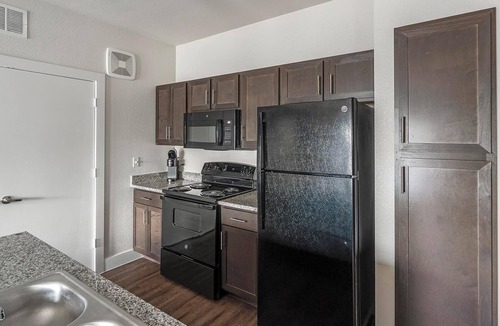 San Antonio Apartment | Landing | Amazing 1BD, Gym, Pool