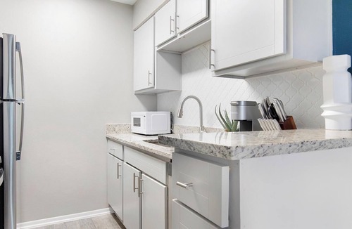 Royal Ridge Apartment | Landing | Amazing 1BD, Clubhouse, Gym