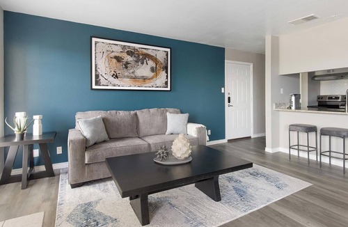 Royal Ridge Apartment | Landing | Amazing 1BD, Clubhouse, Pool