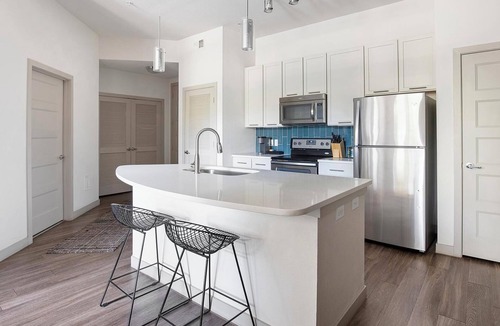 Downtown San Antonio Apartment | Landing | Amazing 1BD, Clubhouse, Gym
