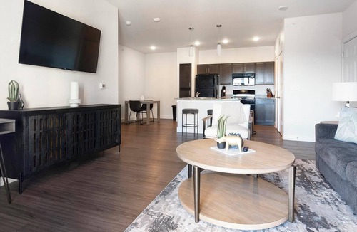 San Antonio Apartment | Landing | Amazing 1BD, Pool, Clubhouse