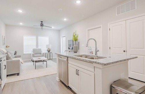 San Marcos Apartment | Landing | Amazing 1BD, Pool, Gym