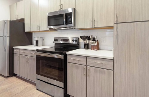 Cordova Apartment | Landing | Amazing 1BD, Yoga Studio, Pool