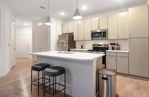 Cordova Apartment | Landing | Amazing 1BD, Yoga Studio, Pool