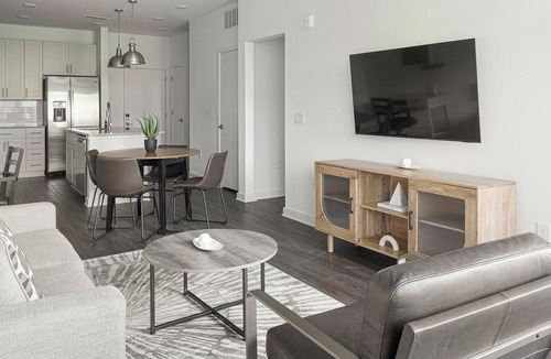East Raleigh Apartment | Landing | Amazing 1BD, Yoga Studio, Gym