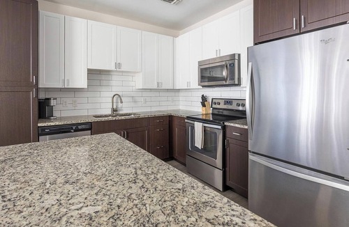 City Park Apartment | Landing | Amazing 1BD, Yoga Studio