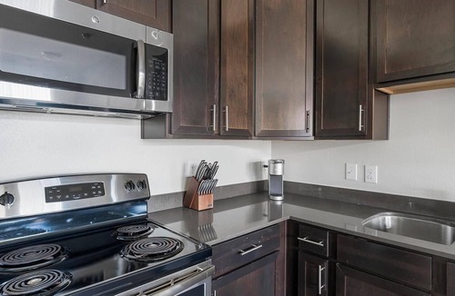 Spring Apartment | Landing | Amazing 2BD, Gym