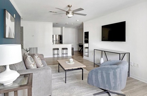 Murfreesboro Apartment | Landing | Amazing 2BD, Clubhouse, Courtyard