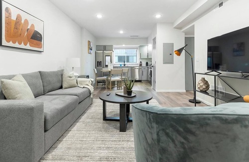 Spruce Hill Apartment | Landing | Amazing 2BD, Clubhouse, Gym