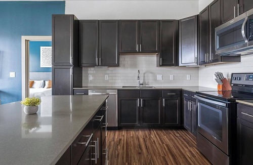 Klein Apartment | Landing | Amazing 2BD, Clubhouse, Gym