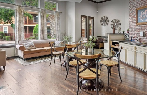 Barker Apartment | Landing | Amazing 2BD, Clubhouse, Gym