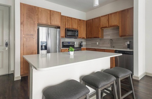 Central Business District Apartment | Landing | Amazing 2BD, Clubhouse, Courtyard