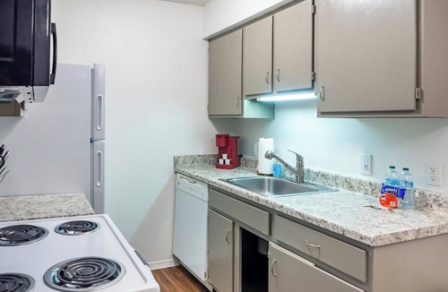 South Tulsa Apartment | Landing | Amazing 2BD, Clubhouse, Pool