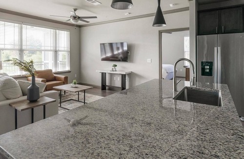 Baytown Apartment | Landing | Amazing 2BD in Bellview Acres Whiting