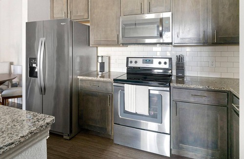 Baytown Apartment | Landing | Amazing 2BD in Bellview Acres Whiting