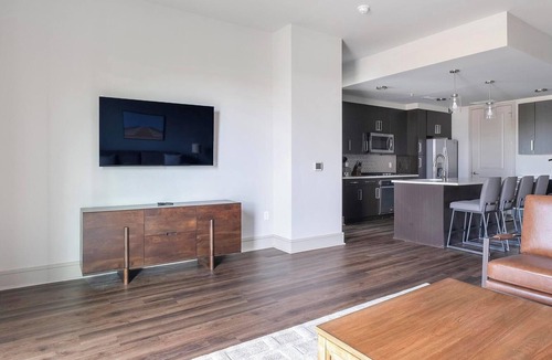 Houston Apartment | Landing | Amazing 2BD, Pool, Tennis Court