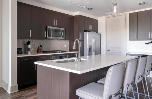 Houston Apartment | Landing | Amazing 2BD, Pool, Tennis Court