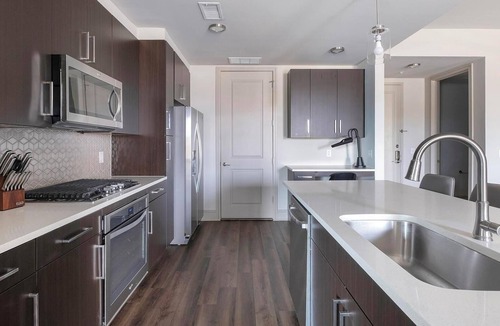 Houston Apartment | Landing | Amazing 2BD, Pool, Tennis Court