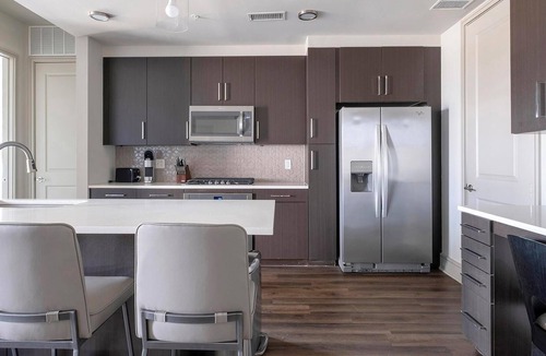 Houston Apartment | Landing | Amazing 2BD, Pool, Tennis Court