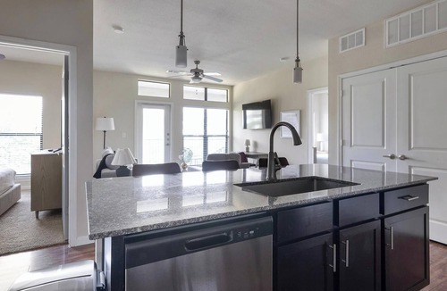 Austin Apartment | Landing | Amazing 2BD, Pool, Gym