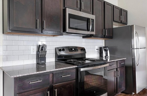 Austin Apartment | Landing | Amazing 2BD, Pool, Gym