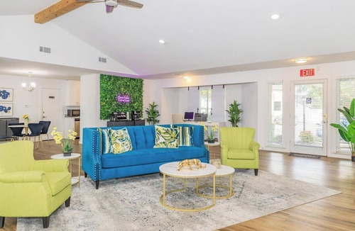 DeSoto Apartment | Landing | Amazing 2BD, Tennis Court, Pool