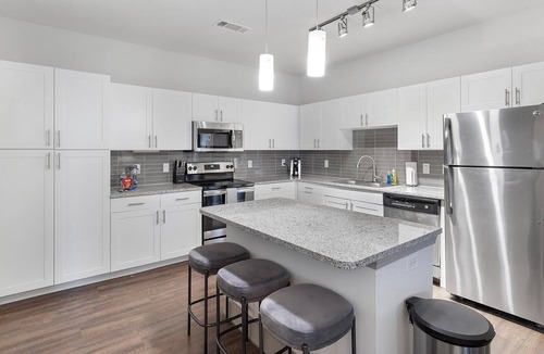 Haltom City Apartment | Landing | Amazing 2BD, Yoga Studio, Pool