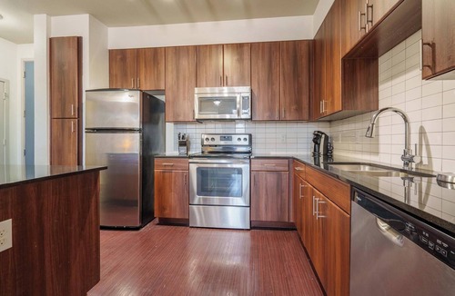 Terrell Heights Apartment | Landing | Amazing 2BD, Courtyard, Gym