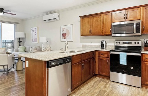 Overland Park Apartment | Landing | Amazing 3BD, Gym, Pool