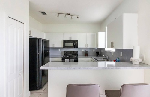 Homestead Apartment | Landing | Amazing 3BD, Pool