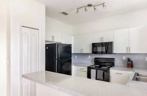 Homestead Apartment | Landing | Amazing 3BD, Pool