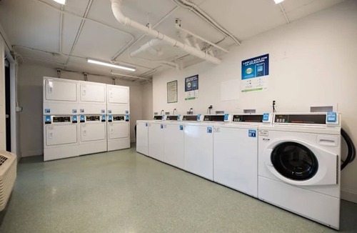 Golden Gate Apartment | Landing | Amazing Studio, Clubhouse, Courtyard