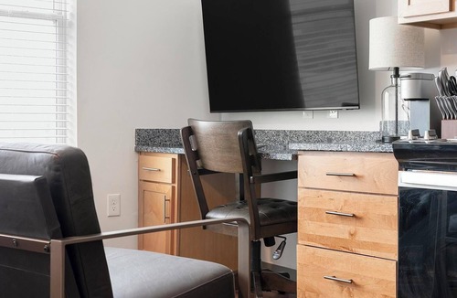 Five Points South Apartment | Landing | Amazing Studio, Pool, Gym