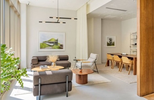 Durham Apartment | Landing | Amazing Studio, Pool, Gym