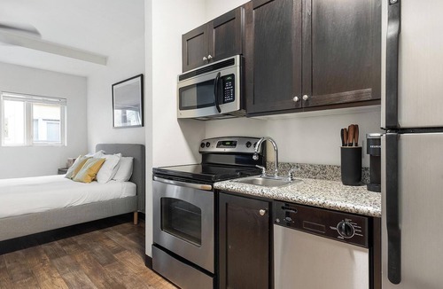 Pearl District Apartment | Landing | Amazing Studio, Gym, Courtyard