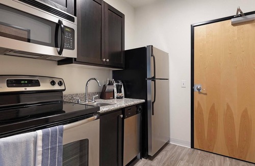 Pearl District Apartment | Landing | Amazing Studio, Gym, Courtyard
